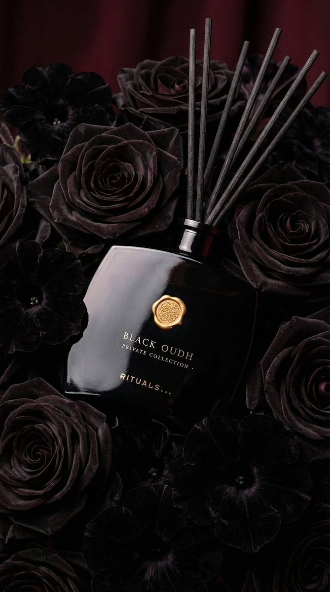 Black Oudh Reed Diffuser Luxury Product Photo(4)
