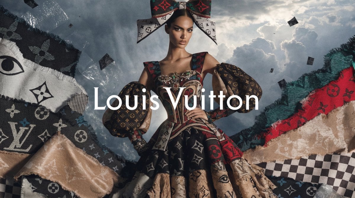 High Fashion Campaign Poster with Serif Logo(3)