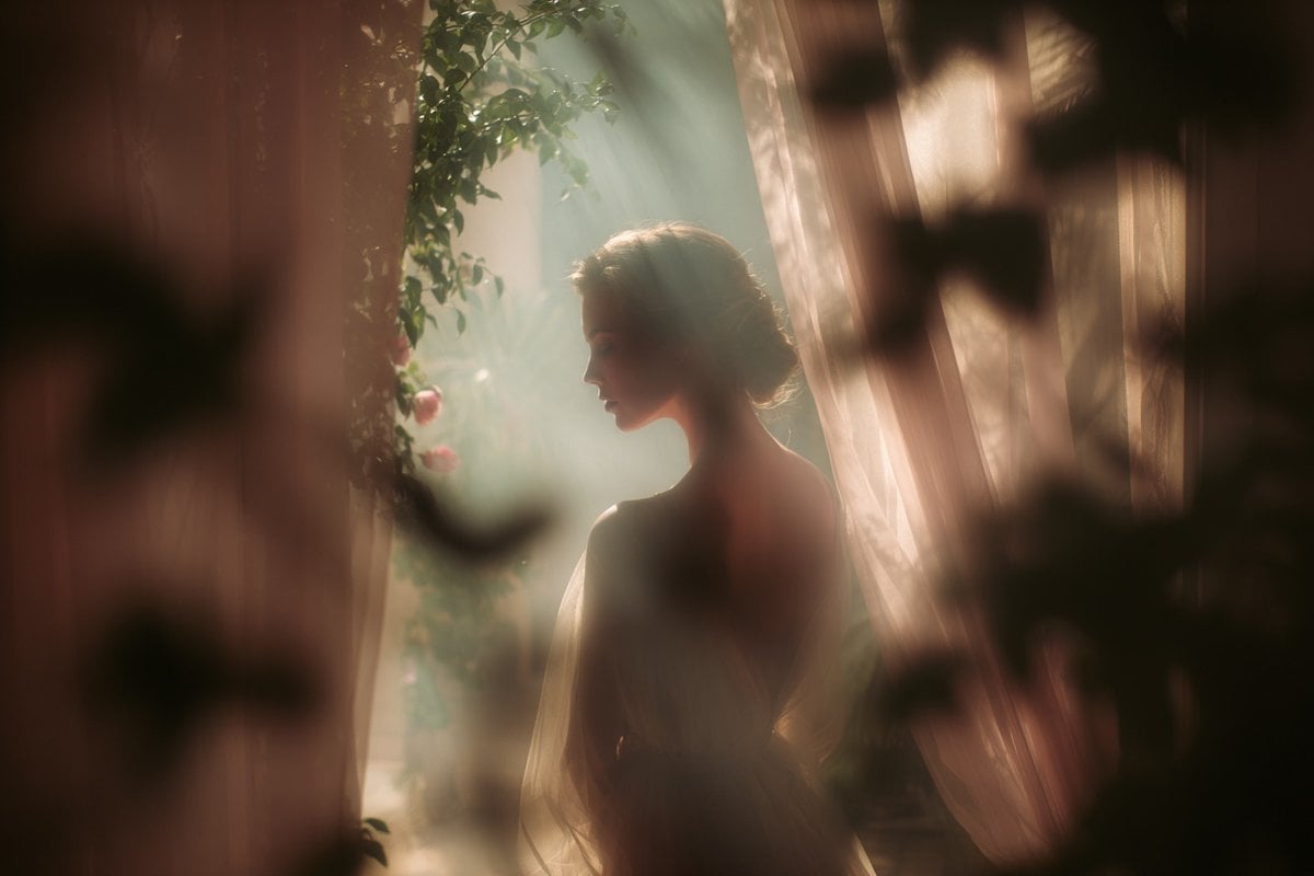Dreamy Soft-Focus Portrait Through Translucent Fabric(3)